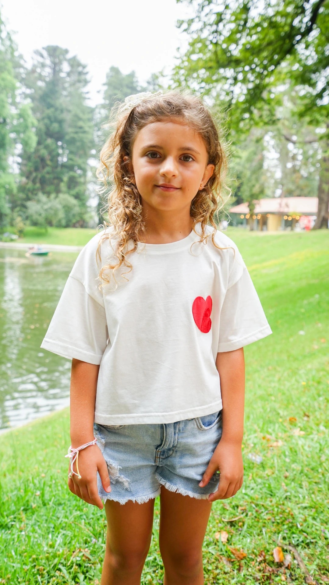 T-shirt Coração Menina