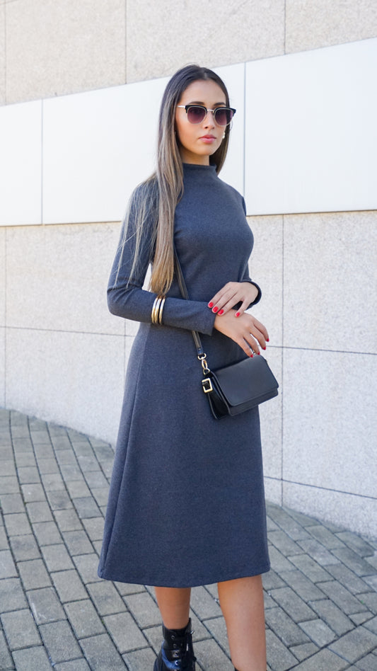 Vestido Midi Cinza